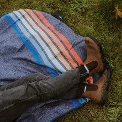 Rumpl Everywhere Mat - Coast Retro Rays -Rumpl rumpl everywhere mat one size everywhere mat coast retro rays tnsm crr o 28799602982984