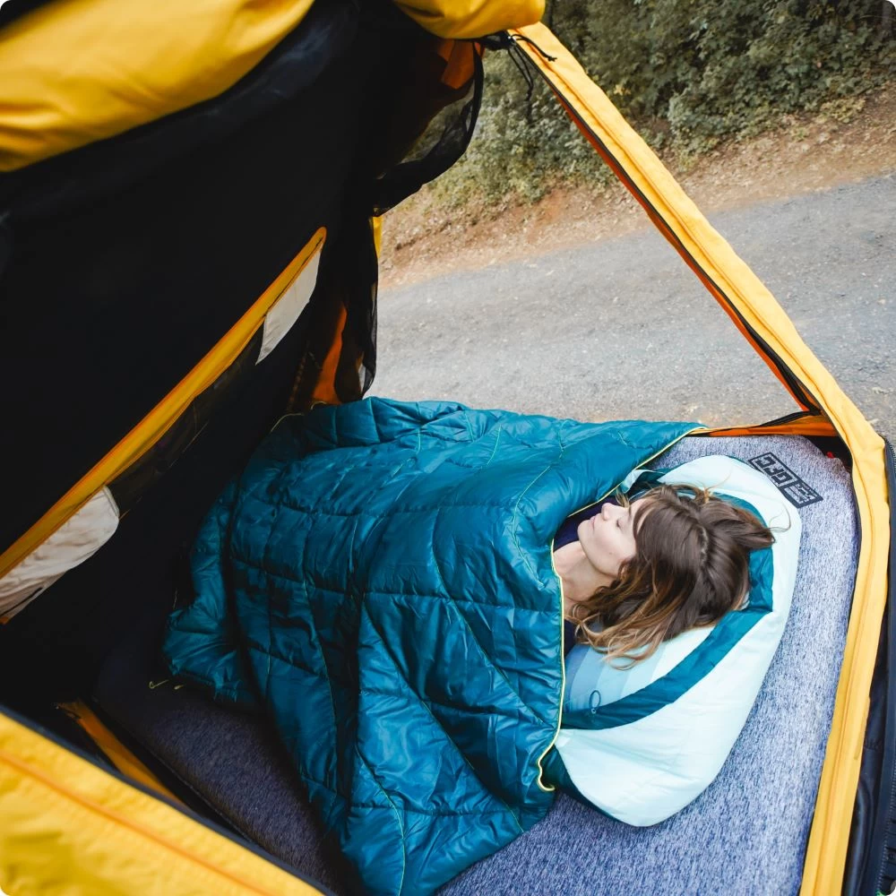Rumpl Backcountry Puffy Blanket - Sea Moss 15 Rumpl Backcountry Puffy Blanket - Sea Moss - Image 13
