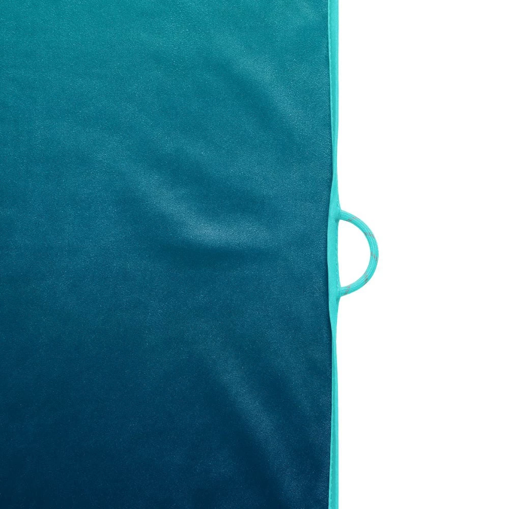 Rumpl Tech Towel - Ocean Fade 4 Rumpl Tech Towel - Ocean Fade - Image 2